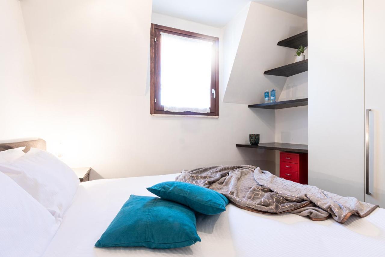 Sempione Split-Level Terrace Apartment - Top Collection Milan Bagian luar foto