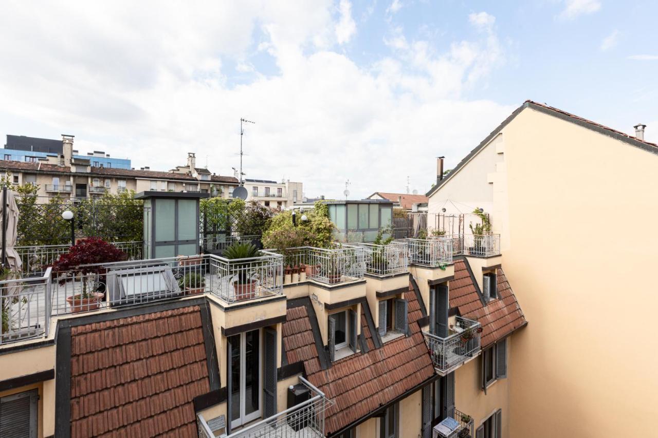 Sempione Split-Level Terrace Apartment - Top Collection Milan Bagian luar foto