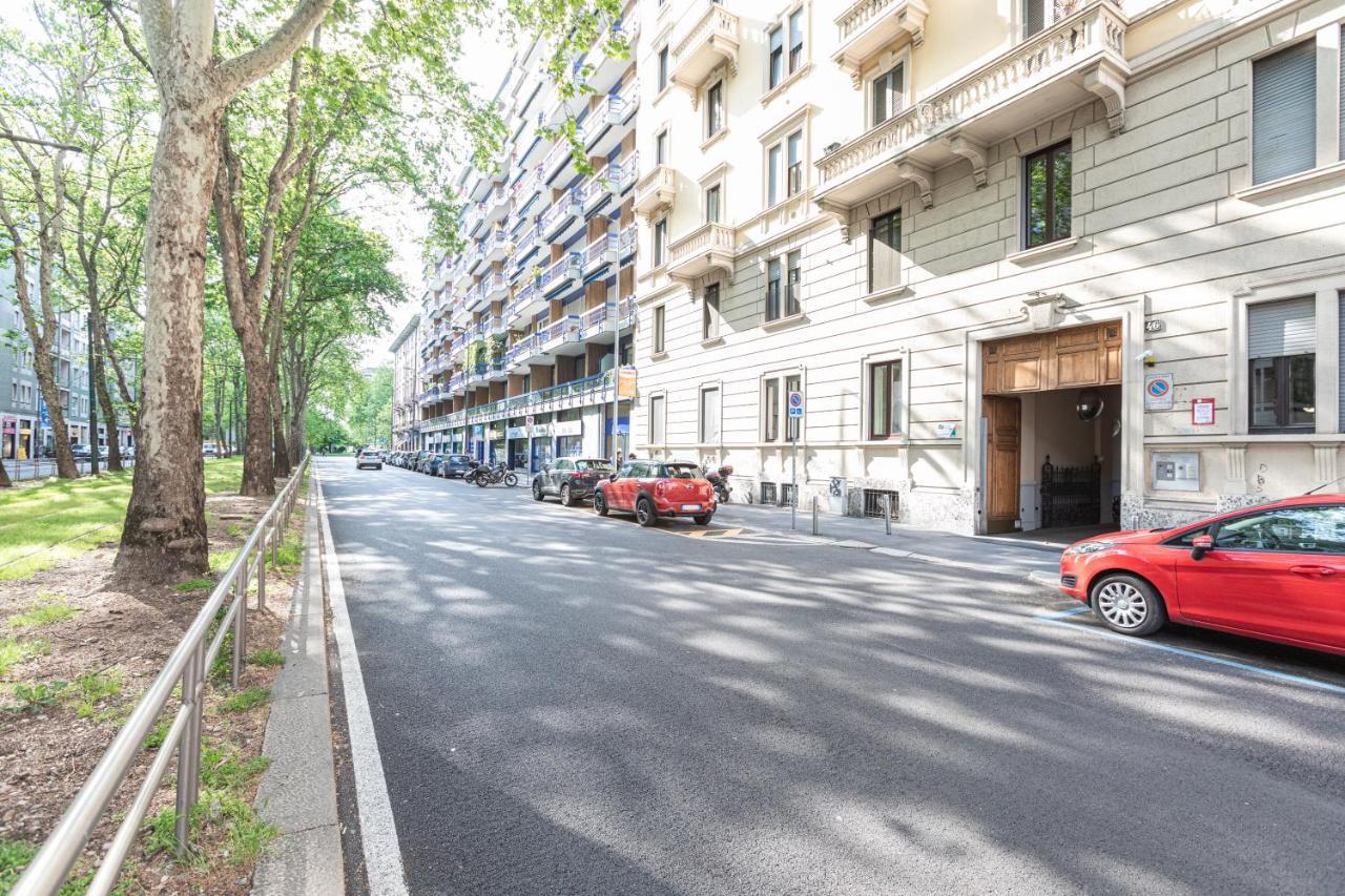 Sempione Split-Level Terrace Apartment - Top Collection Milan Bagian luar foto