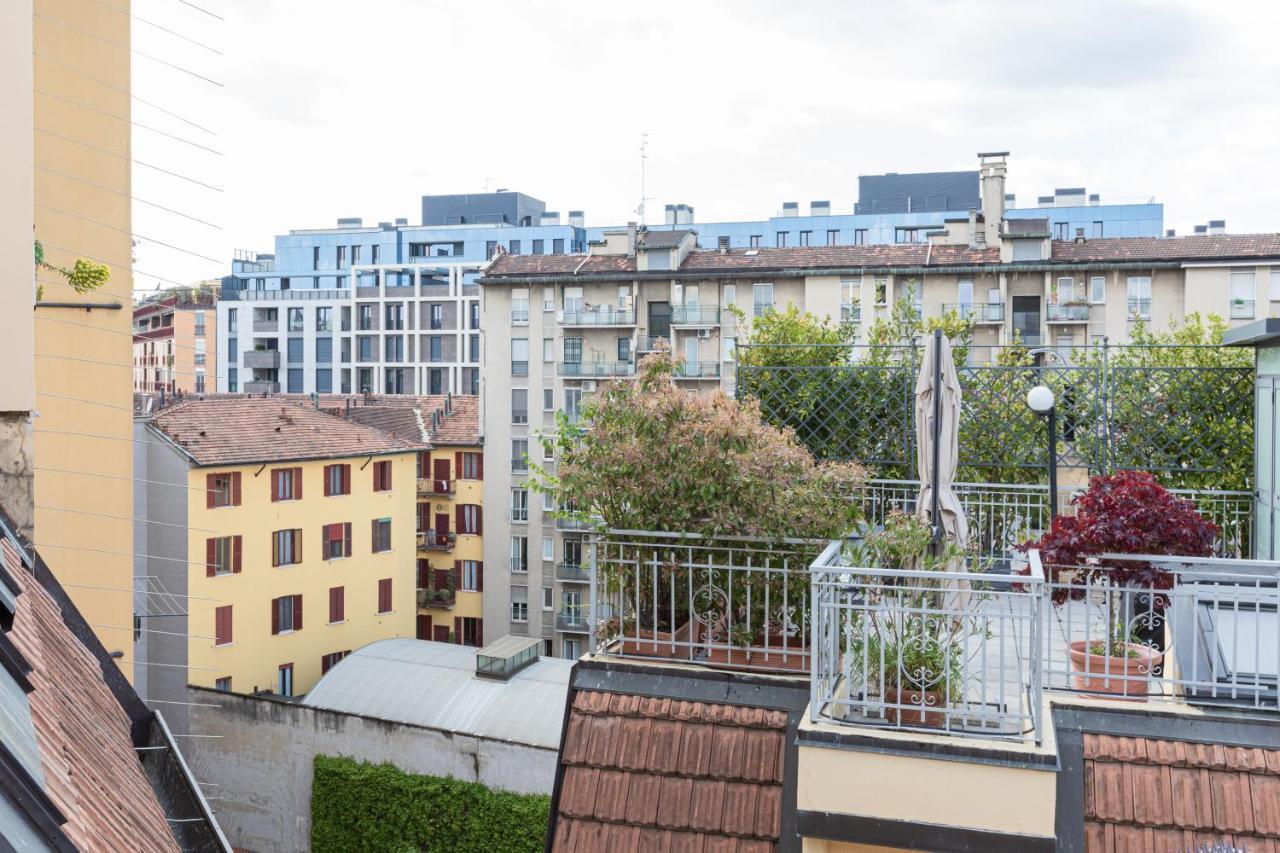 Sempione Split-Level Terrace Apartment - Top Collection Milan Bagian luar foto